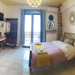 Reina Apartment